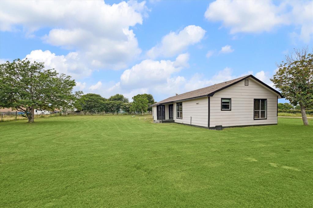 893 Long Bow Road , Sealy, Texas image 4