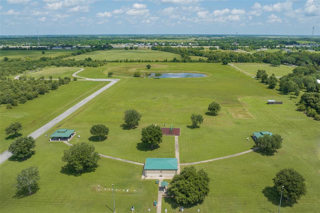 1111 Rustic Willow Drive , Beasley, Texas image 8