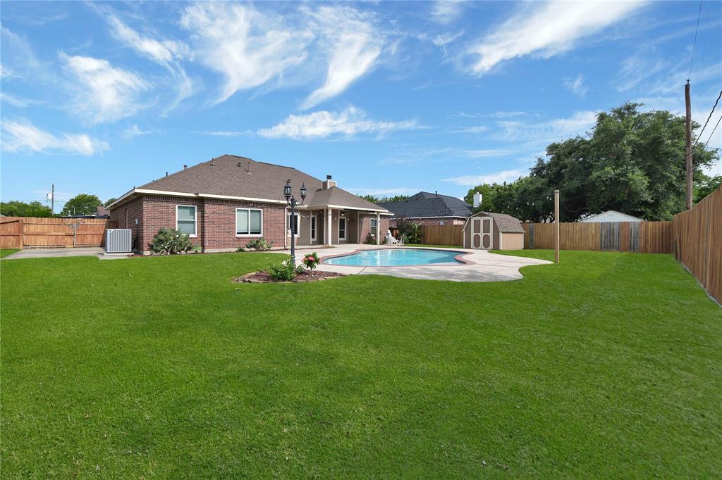 12122 Fisher Drive , Mont Belvieu, Texas image 32