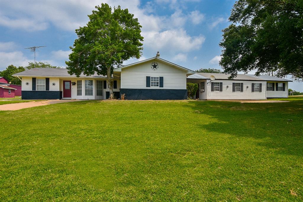 Beautiful trees provide ample shade for those sunny Texas days.