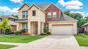 214 Timber Grove Ct, Clute, TX 77531
