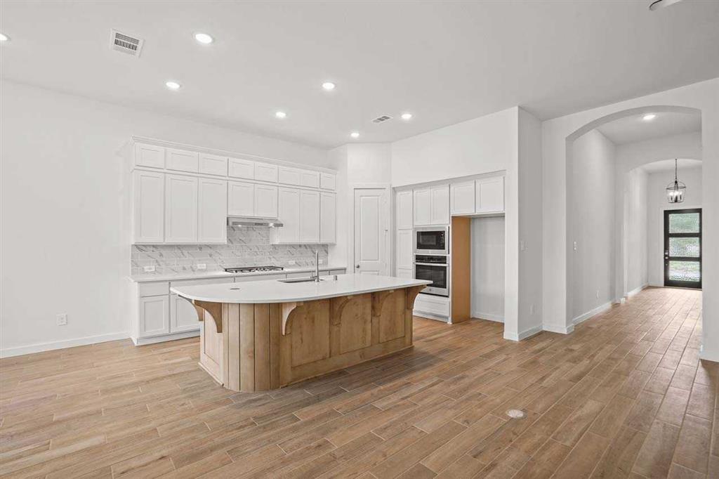 Virtual staging of the kitchen