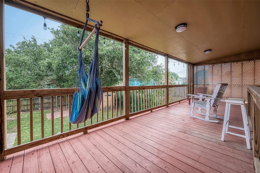 This oversized stunning balcony gives the upstair unit the space for unwinding and relaxation. With ample space to spread out and take in backyard views.