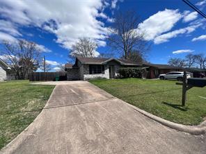 400 Barbee, Brenham, TX, 77833