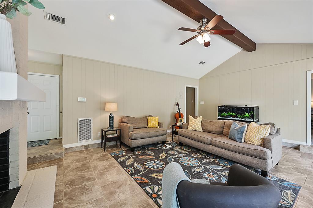 Gorgeous family room