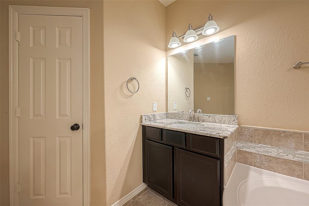 12919 Southern Ridge Drive , Pearland, Texas image 41