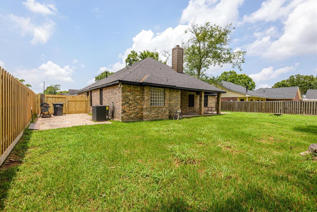 12706 E River Run Drive , Mont Belvieu, Texas image 32