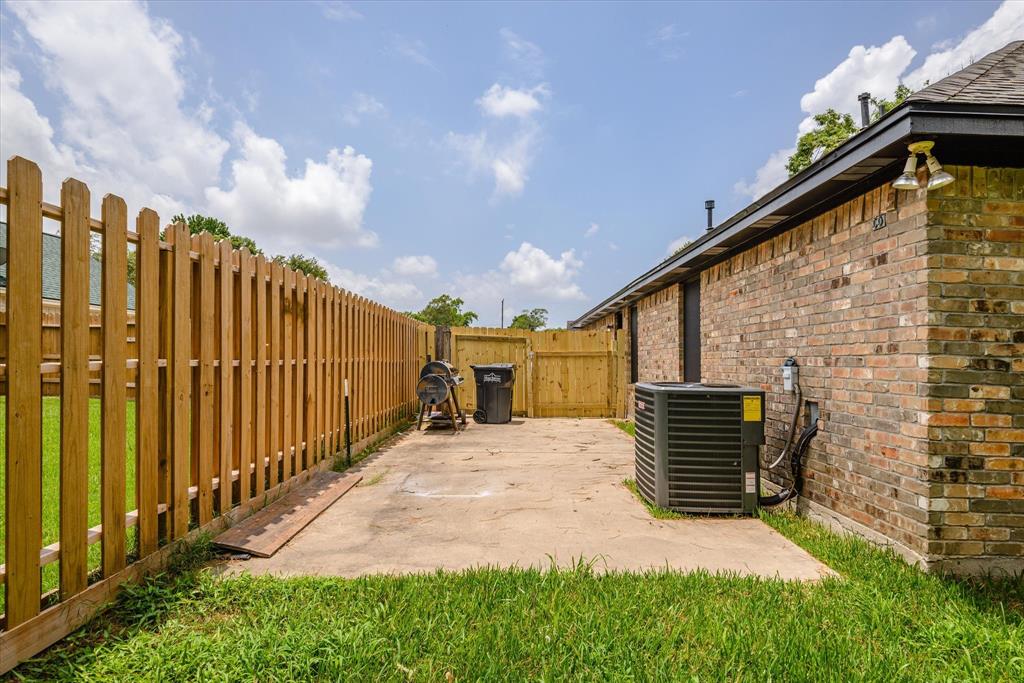 12706 E River Run Drive , Mont Belvieu, Texas image 33