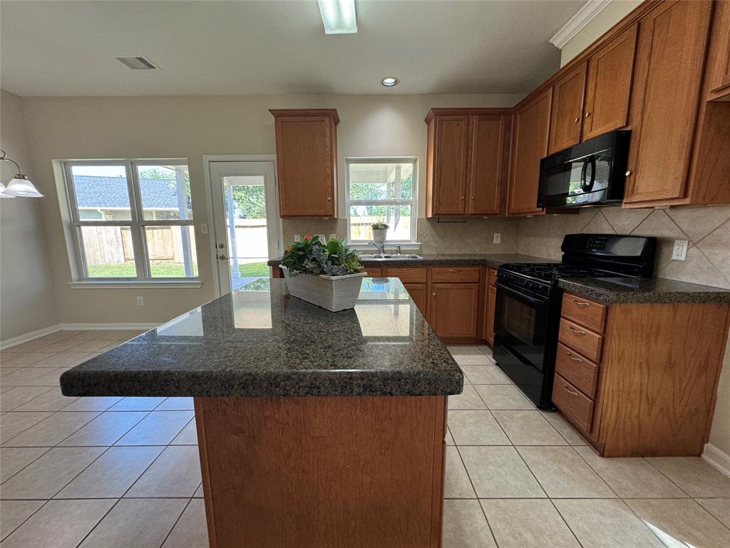 Spacious kitchen for family gatherings.