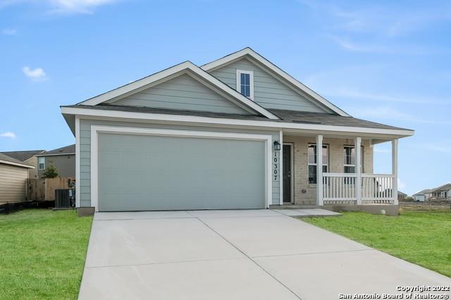 1141 Athena Dr