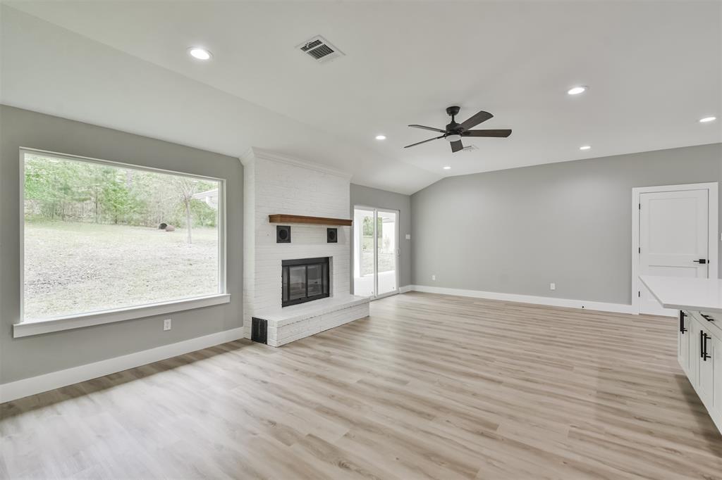 Luxury Vinyl Plank flooring throughout!