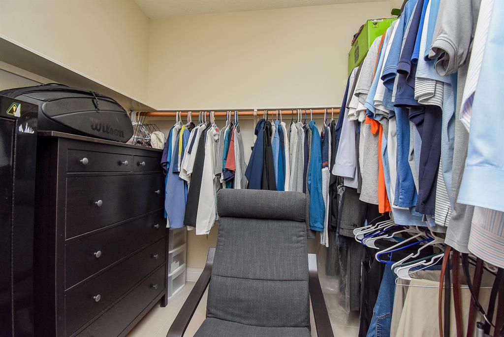 This shot is really kind of fun, showing how much space you have in the walk-in closet! Clever! If privacy for home office business is what you want --- think about the options!