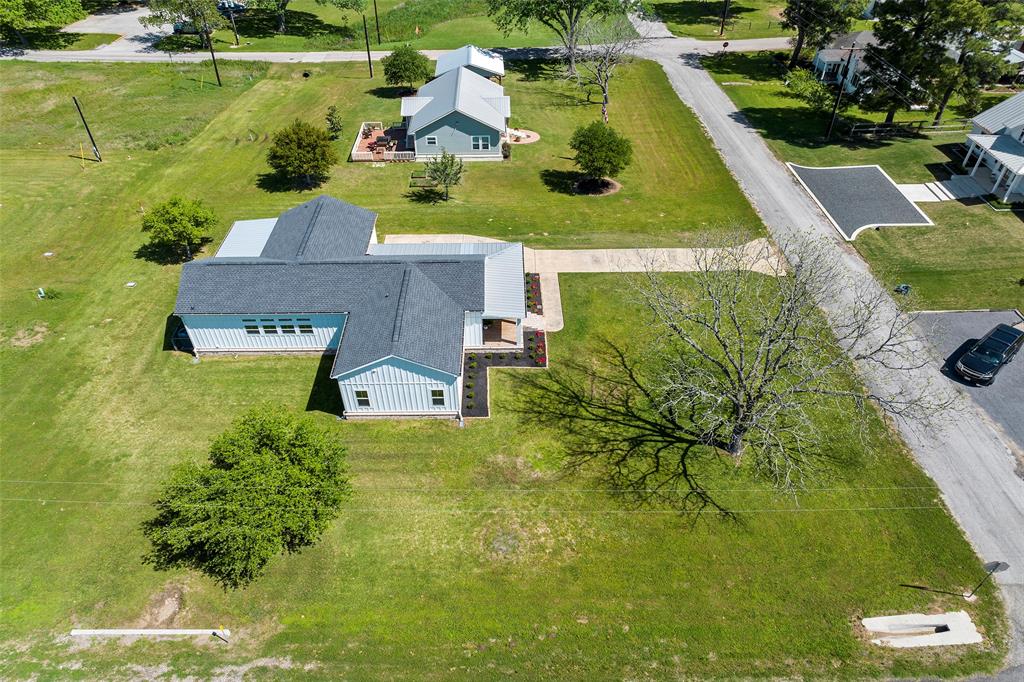 539 Elm Street , New Ulm, Texas image 4