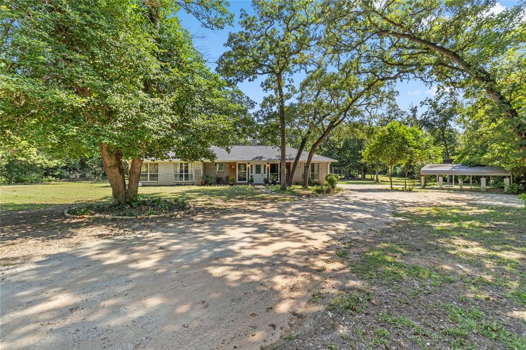 6 W Trail Lane , Hilltop Lakes, Texas image 4