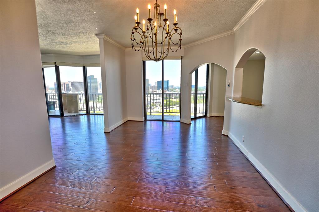 Photo #4: 28592230 Listing 