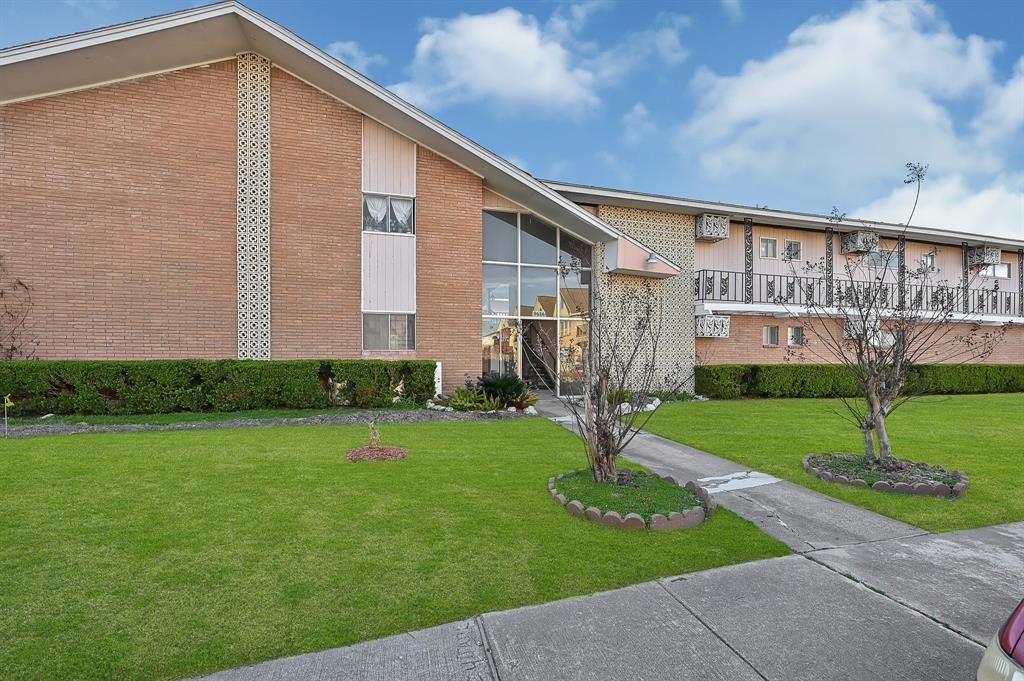 9616 Kapri Ln Unit 4