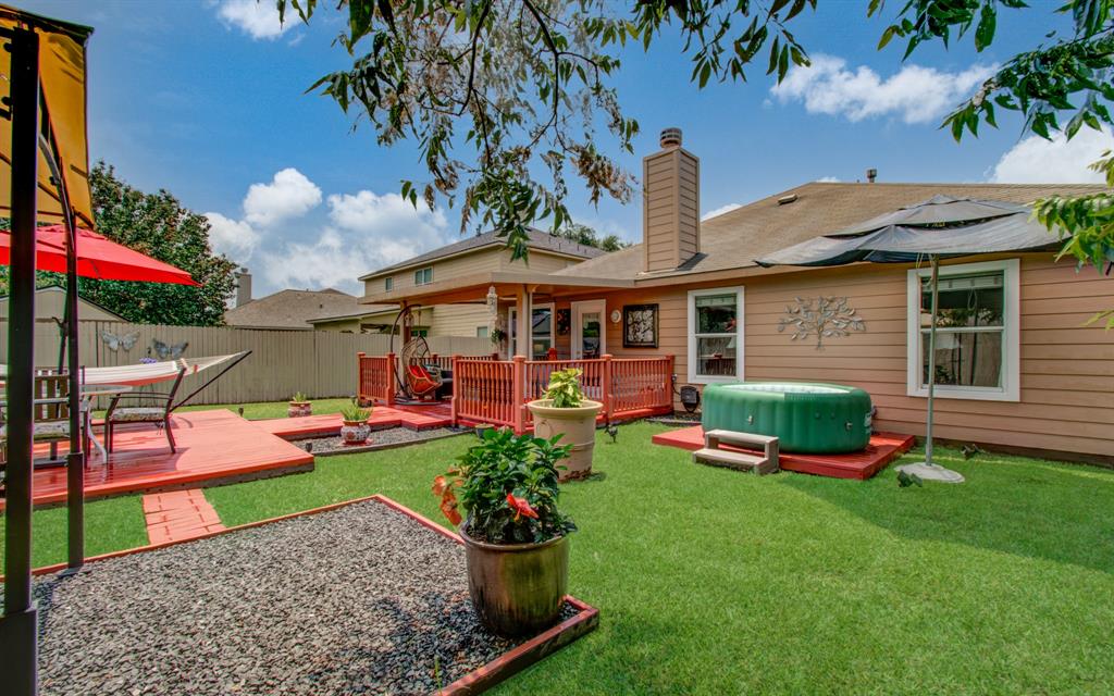 Perfectly manicured backyard