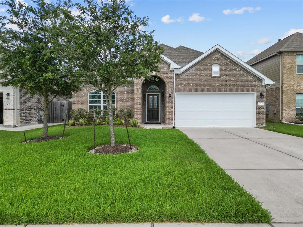 243 Dale Ridge Lane , Dickinson, Texas image 3