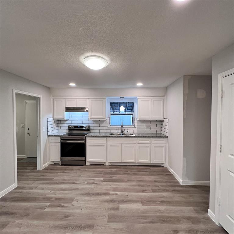 New Custom Cabinets Granite countertops and subway tile back splash