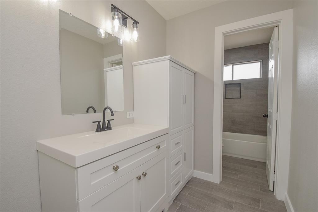 Shower/Tub Combo