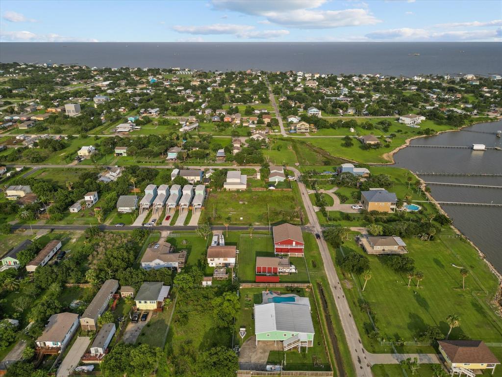 1051 15th Street , San Leon, Texas image 8