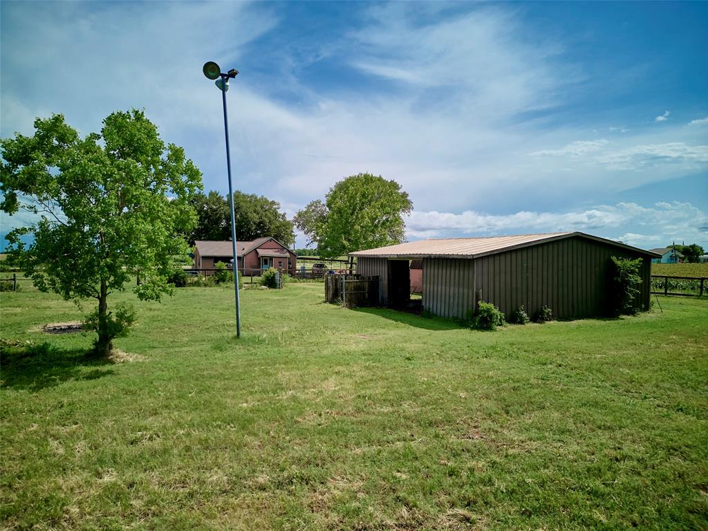 27924 County Road 21  , Damon, Texas image 29