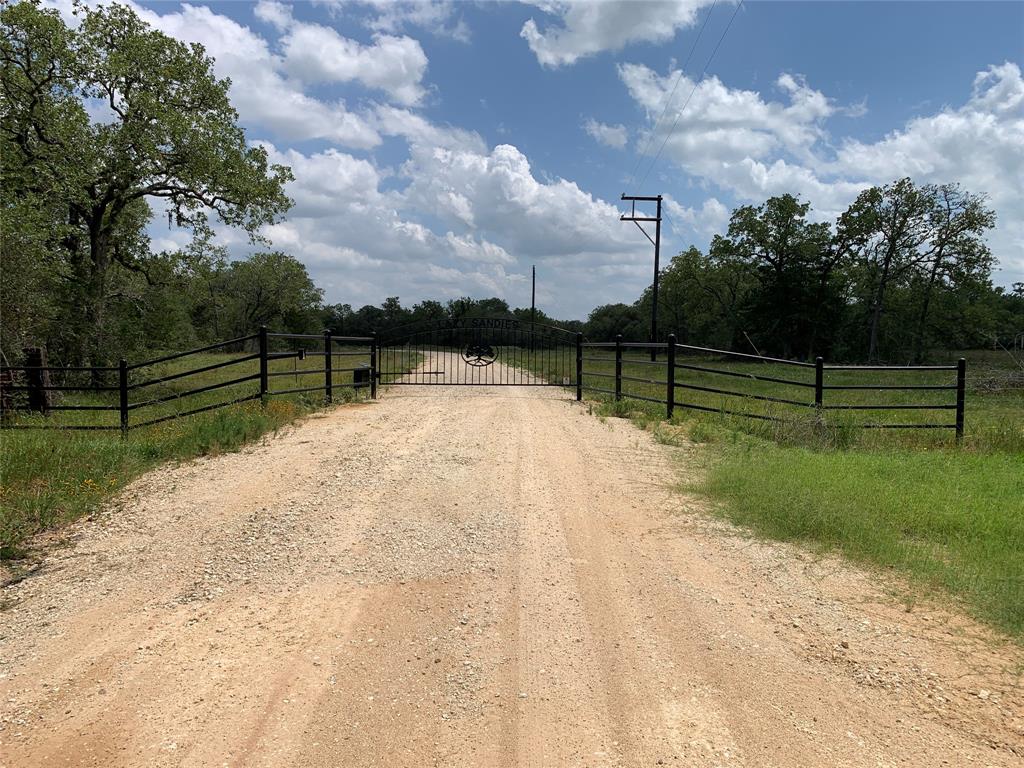 Private Road 1581  , Hallettsville, Texas image 4