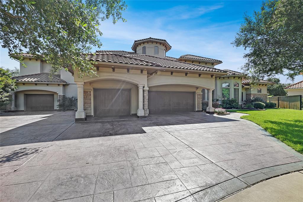 The 5 Car Tandem Garage offers an abundance of space for storage or more than just cars and even features covering for entry!