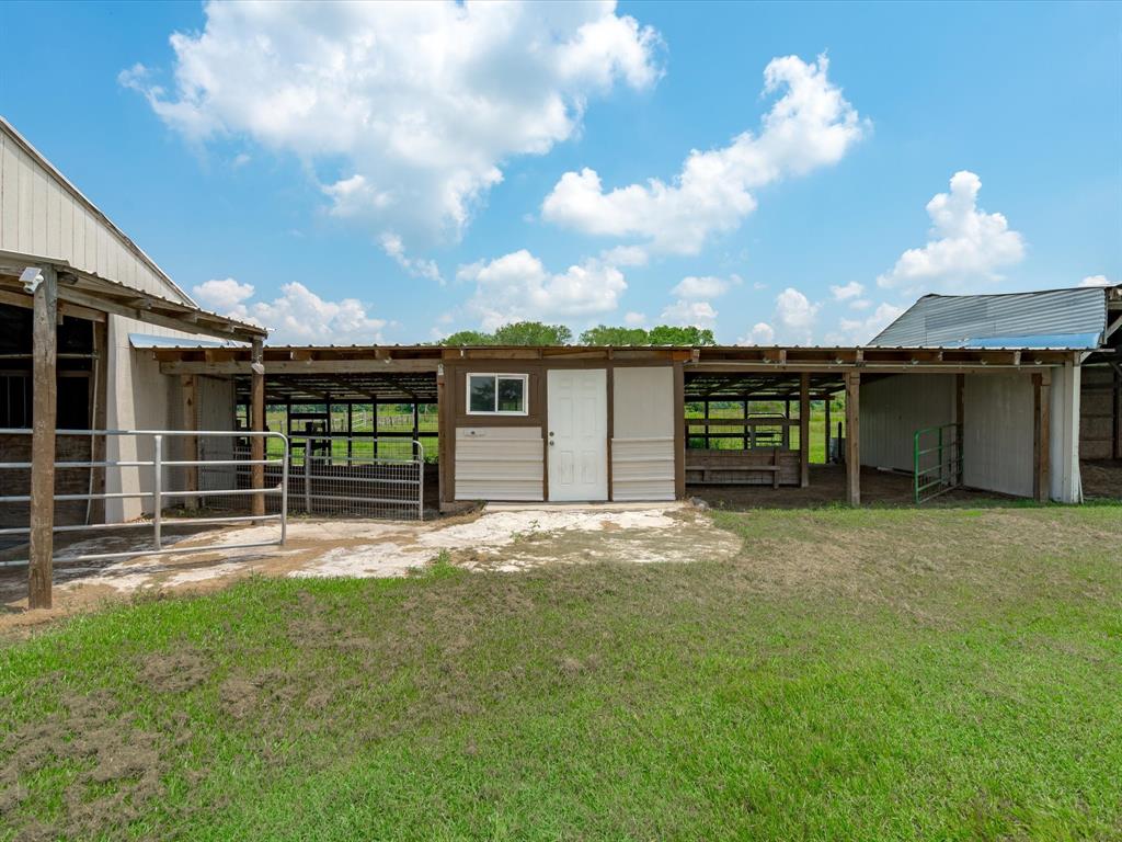 Covered Barn Area