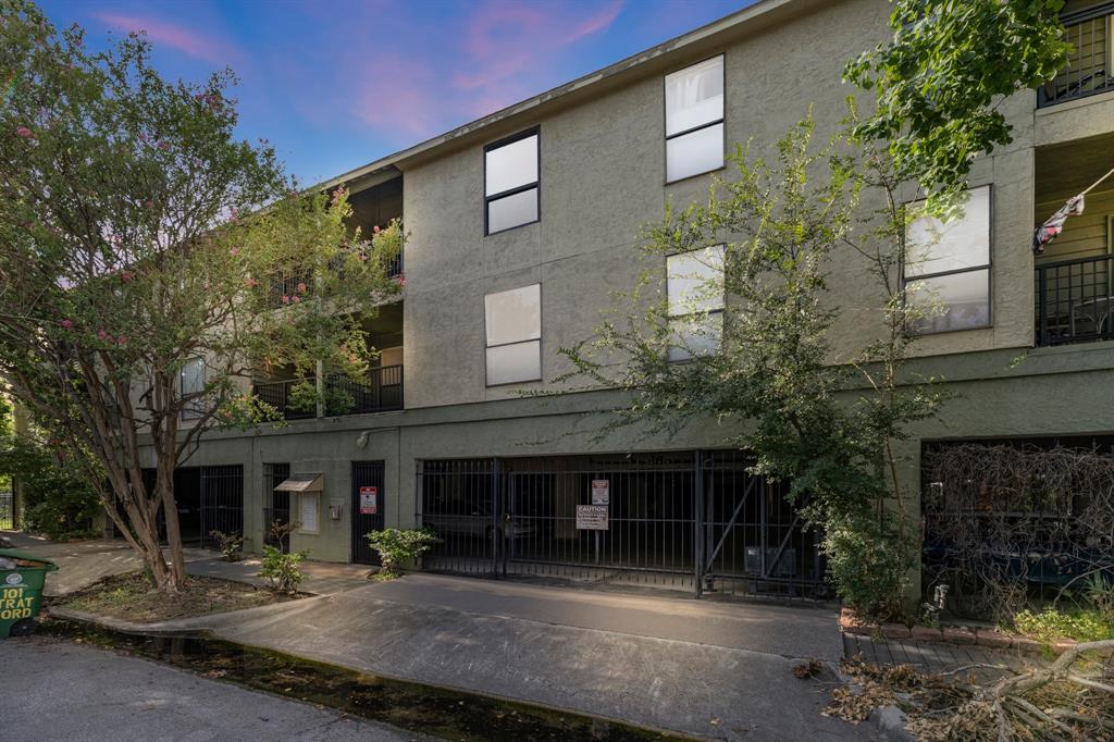 101 Stratford St Unit 105