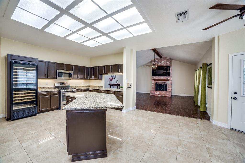 Kitchen with island