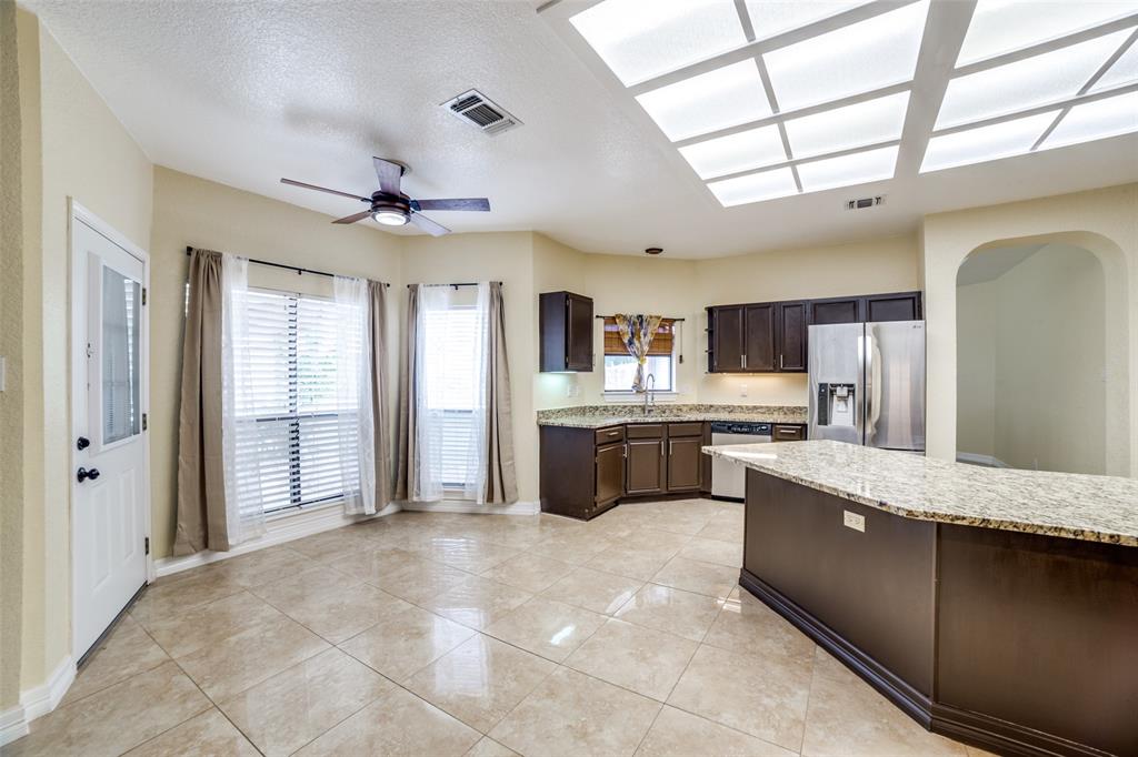 Kitchen with island