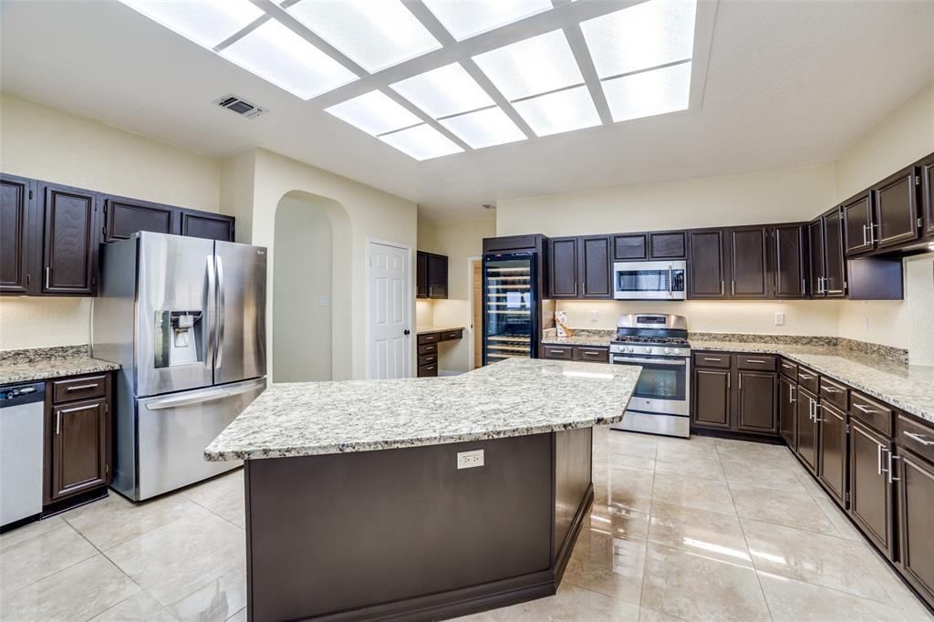 Kitchen with island