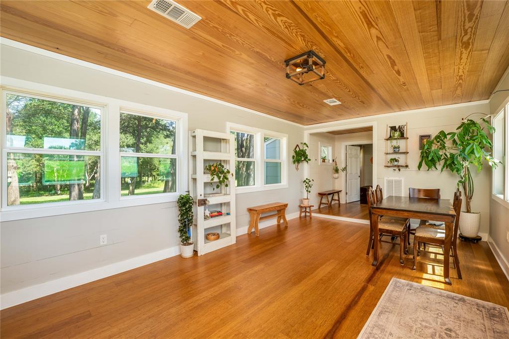 Sunroom/Dining Room