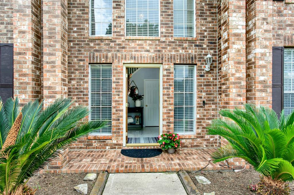 5202 Playa Drive , Pearland, Texas image 4