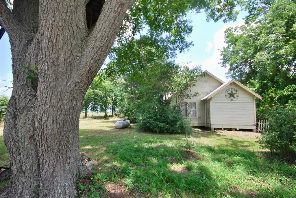 1024 E Sedan Road , Weimar, Texas image 10