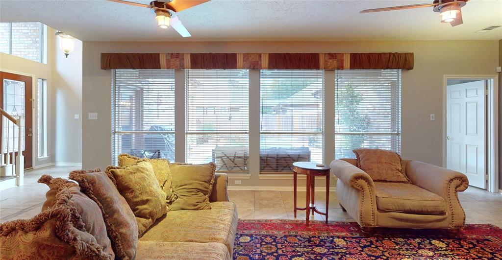 Just look at all this counter space and double wall ovens, too!