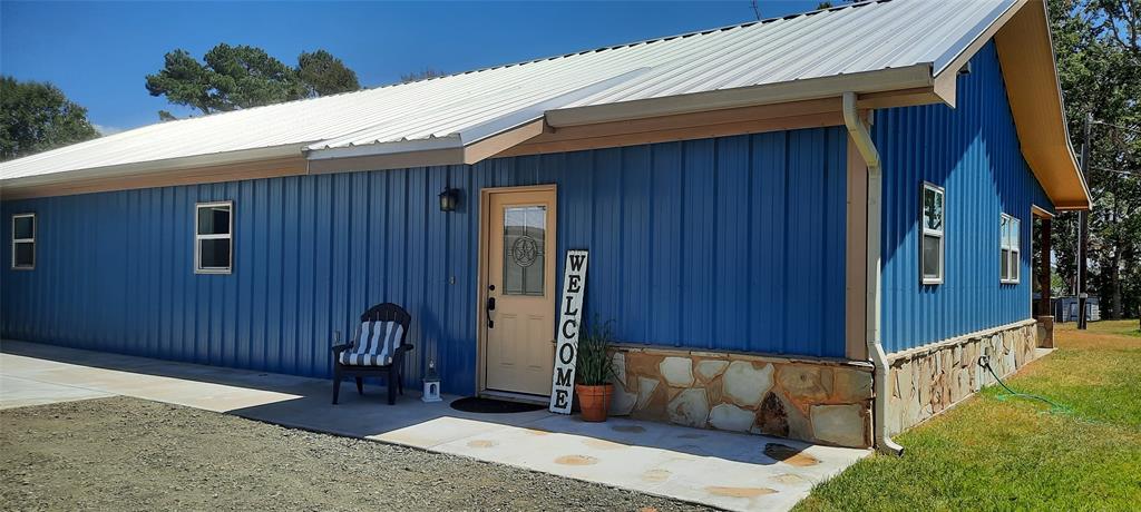 Close up of entry w/star of Texas beveled glass door