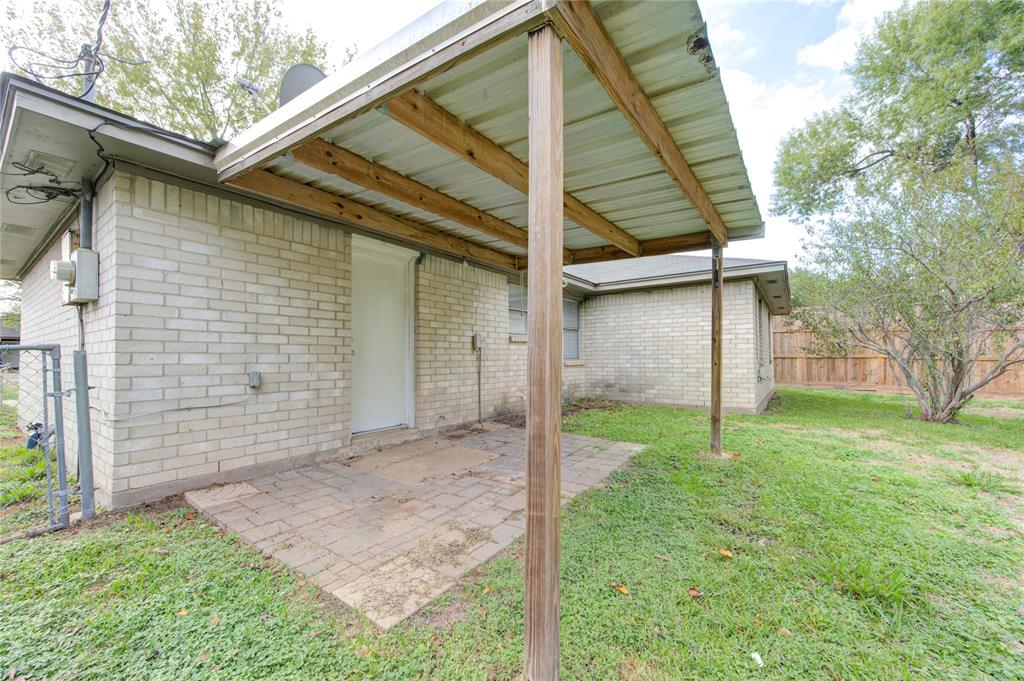 310 N 9th Street , Beasley, Texas image 42