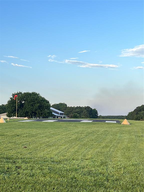 Taxiway  , Frankston, Texas image 14