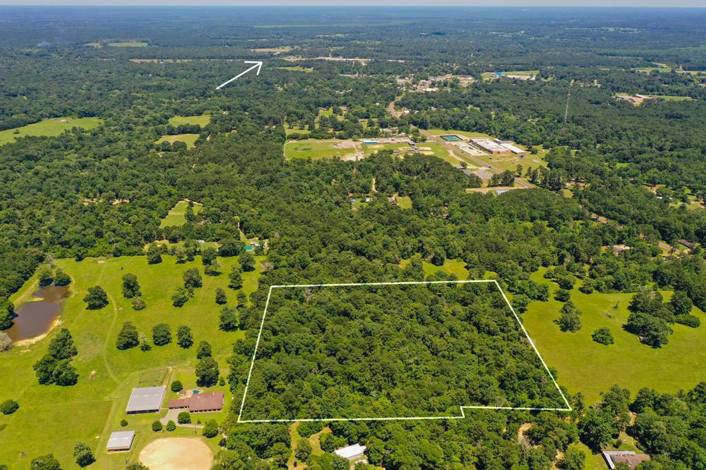 You can see all 10.94-acres of woods in this photo. The proximity to US 59, less than 3 miles, which give easy access to a drive into Cleveland, Houston or Livingston.  The Elementary School is less than a 3-minute drive.