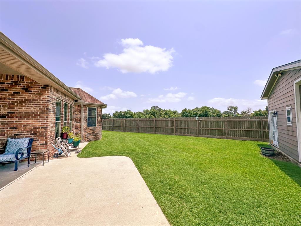 114 Wood Ridge Drive , Nederland, Texas image 19