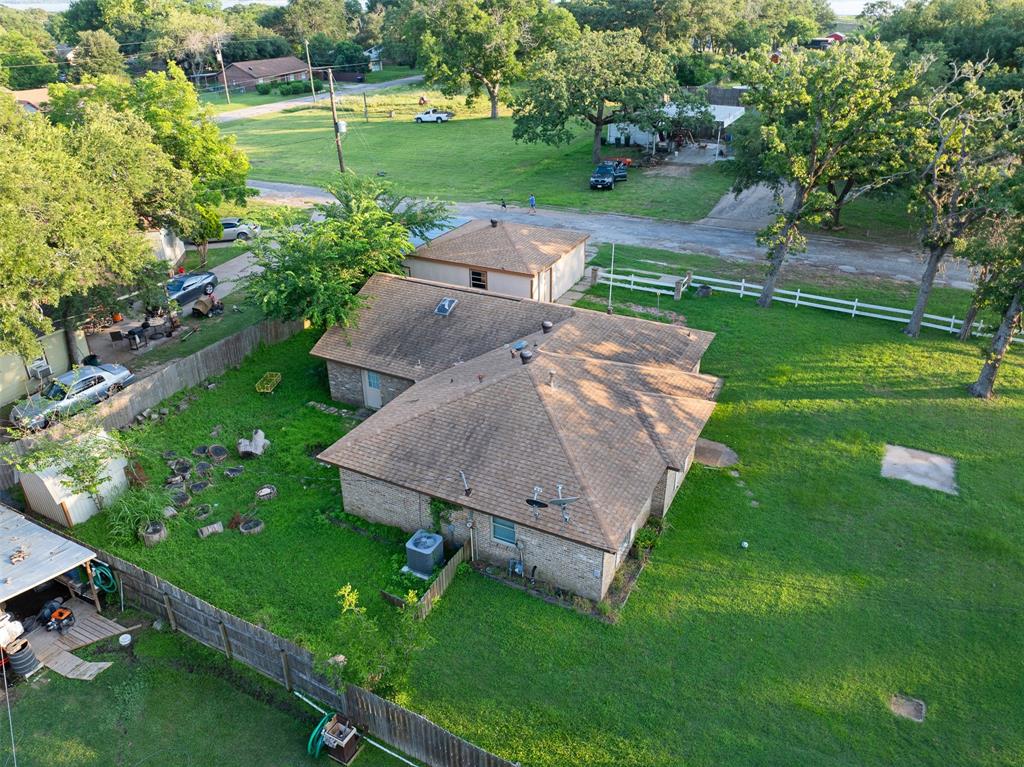 853 7th Street , Somerville, Texas image 15