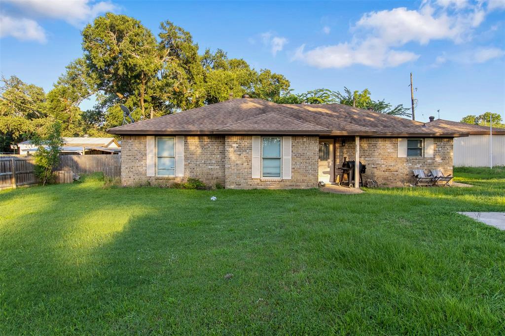 853 7th Street , Somerville, Texas image 19