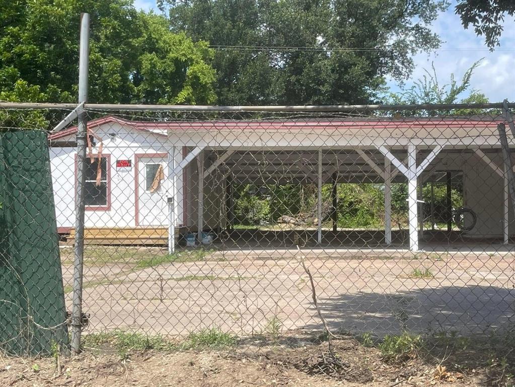 10211 Irvington Blvd