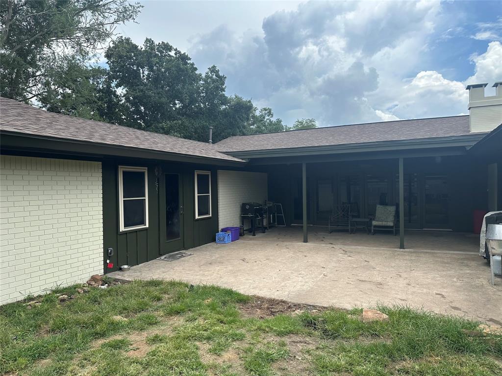 Pool/Pool House (picture taken before home was re-painted)