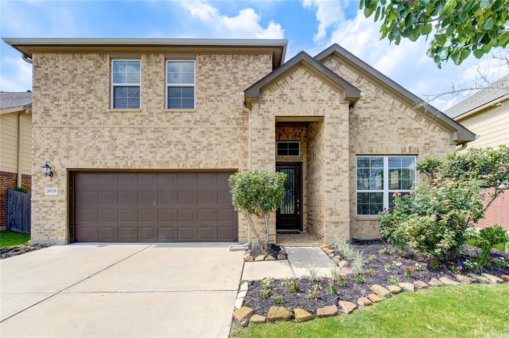 Welcome to this stunning and immaculate Meritage Home in sought after Silver Ranch. Very spacious 4 bedroom 3.5 bath home.  Large backyard with covered patio.  Perfect for entertaining.  You will not want to miss viewing this home.