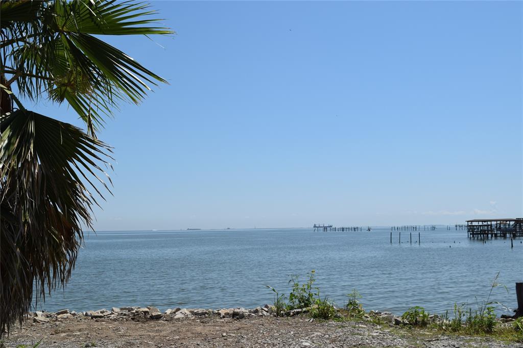 Bayshore Drive At 22nd Street , San Leon, Texas image 24