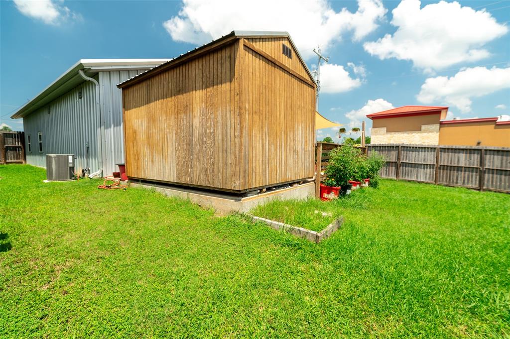 1610 N. Park St yard beyond the patio has lots of space!