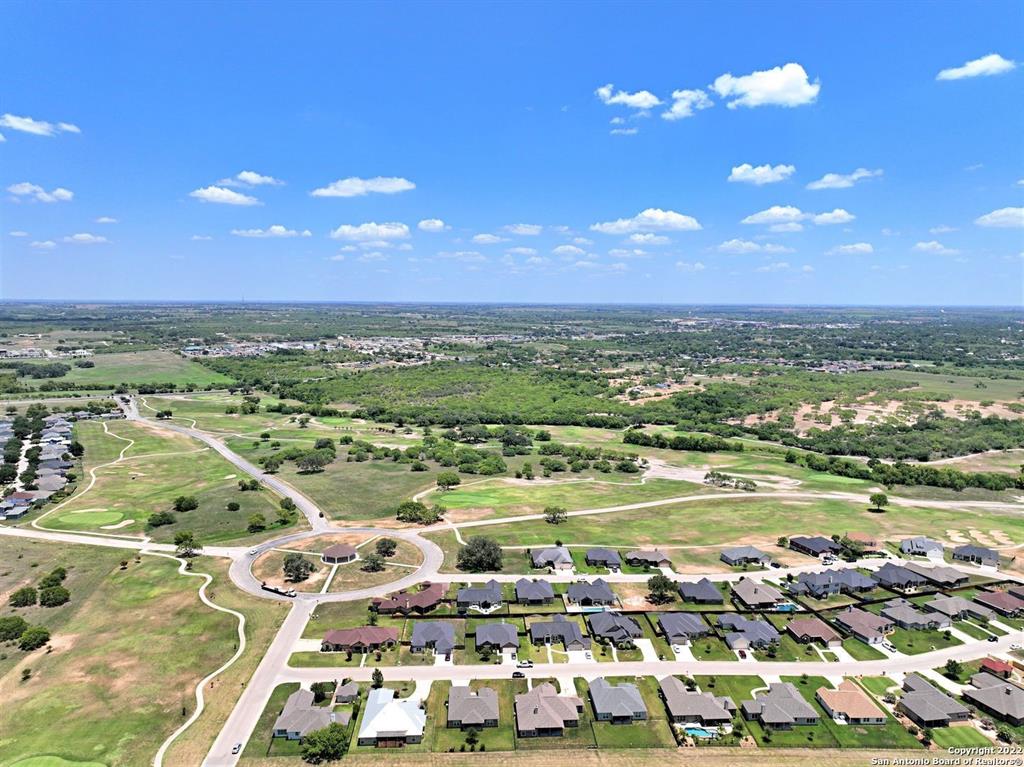 100 Grand View , Floresville, Texas image 10